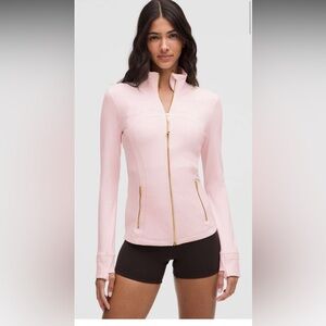 NWT Lululemon Define Jacket *Nulu
Blissful Pink / Gold / Gold
